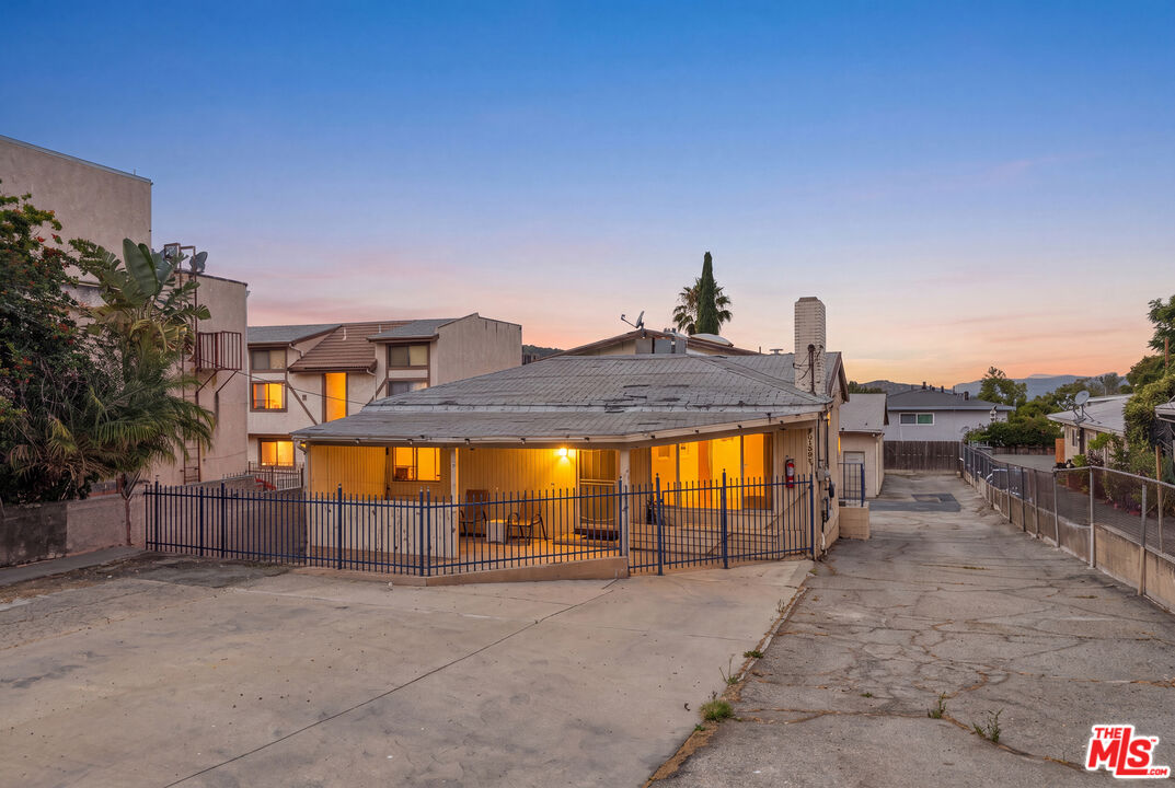 Property photo for 10139 Hillhaven Ave, Los Angeles, CA