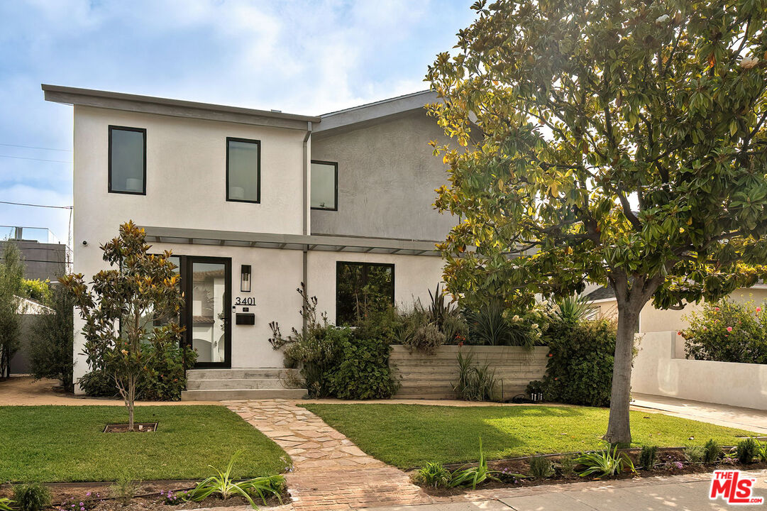 Property photo for 3401 Keeshen Dr, Los Angeles, CA