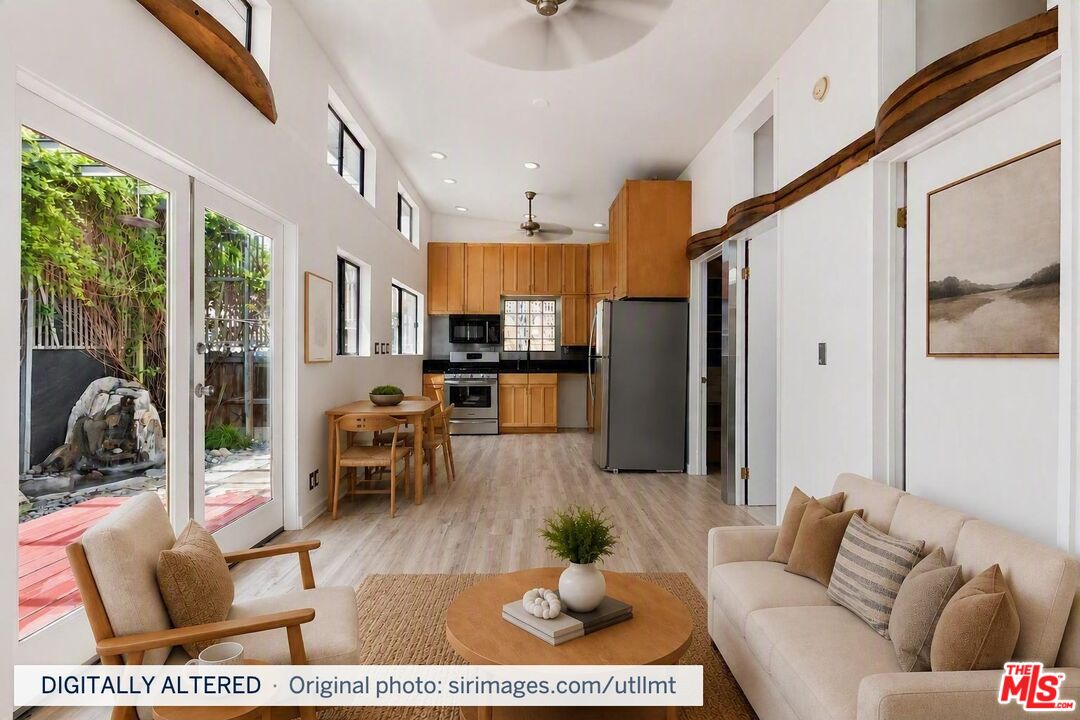 Property photo for 2416 Walnut Ave, Los Angeles, CA