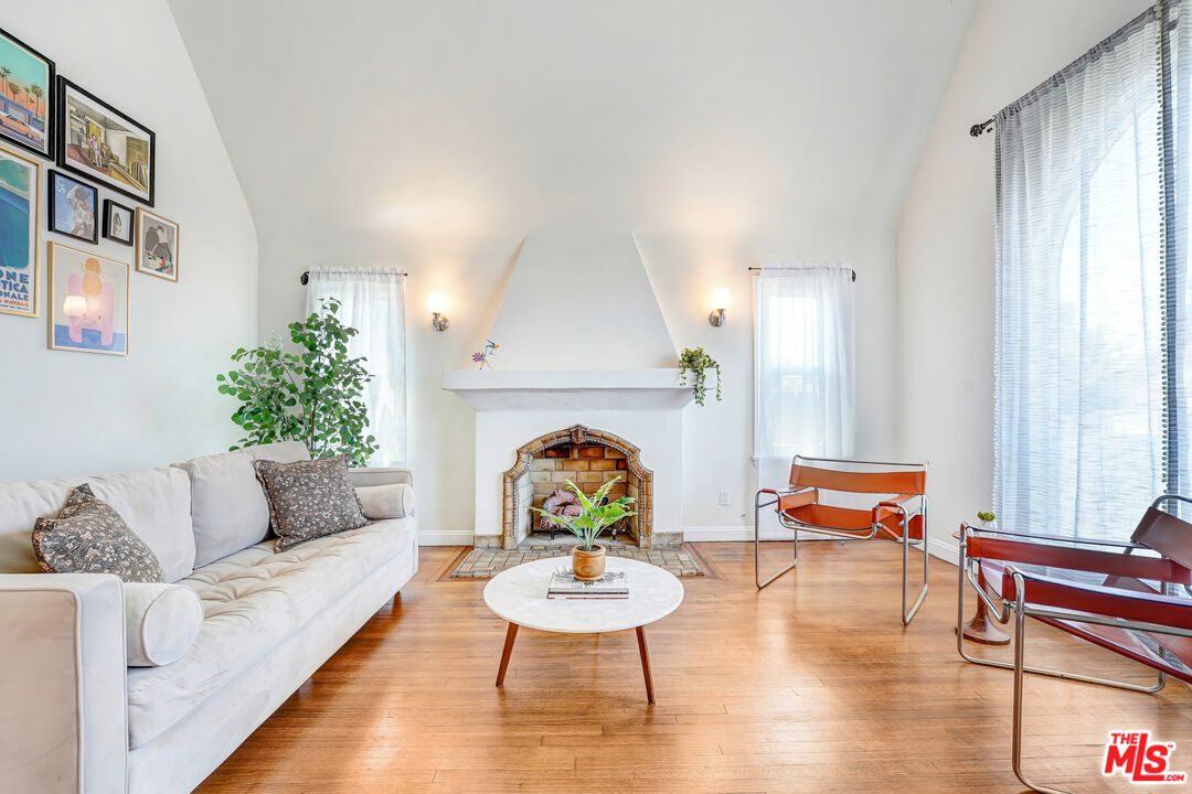 Property photo for 4214 W 29th St, Los Angeles, CA