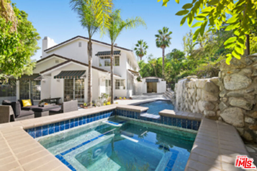 Property photo for 2461 Jupiter Dr, Los Angeles, CA