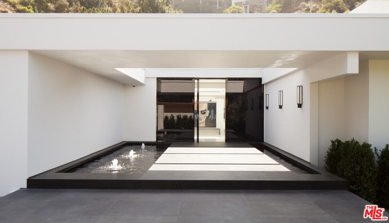 Property photo for 1720 N Doheny Dr, Los Angeles, CA