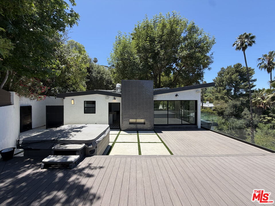 Property photo for 3565 Multiview Dr, Los Angeles, CA