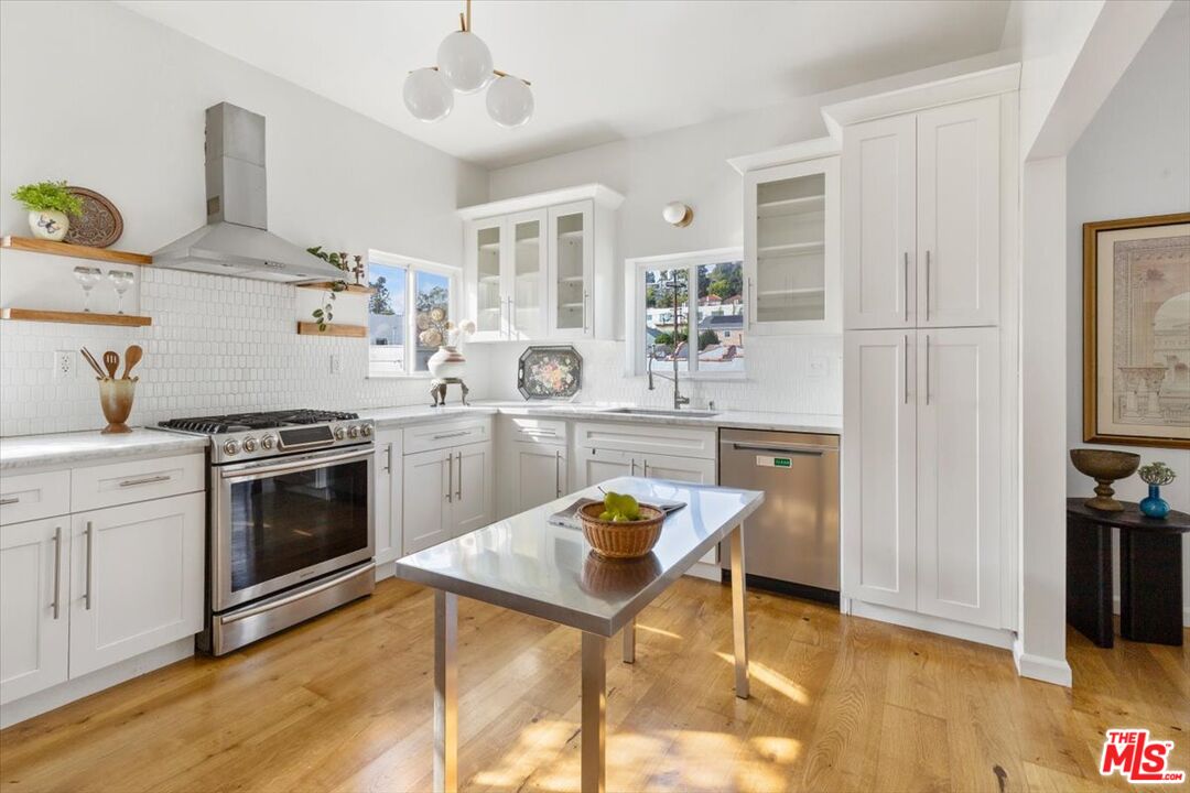 Property photo for 3312 Berkeley Ave, Los Angeles, CA