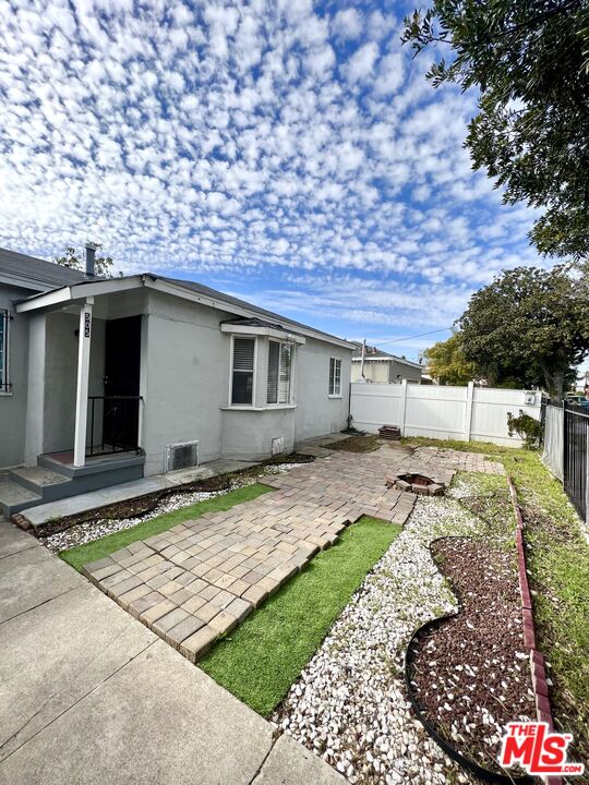 Property photo for 505 Edgewood St, Inglewood, CA