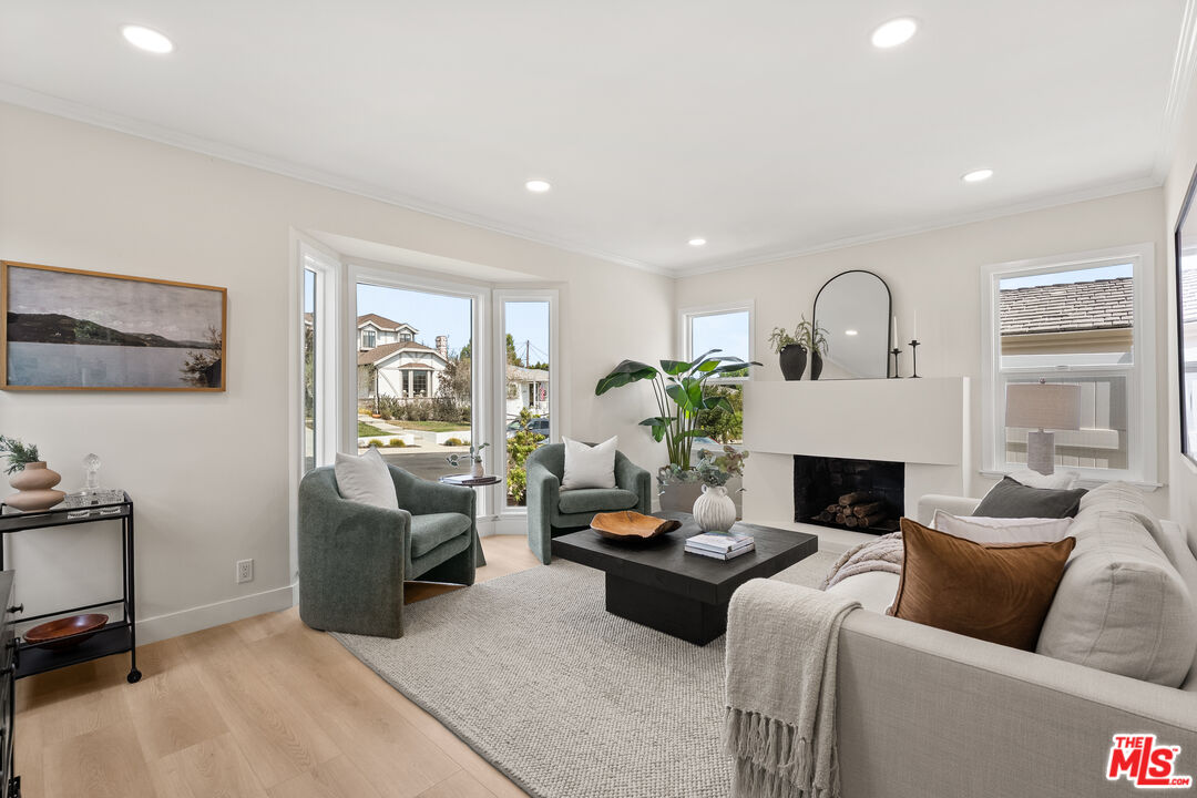 Property photo for 7820 Airlane Ave, Los Angeles, CA