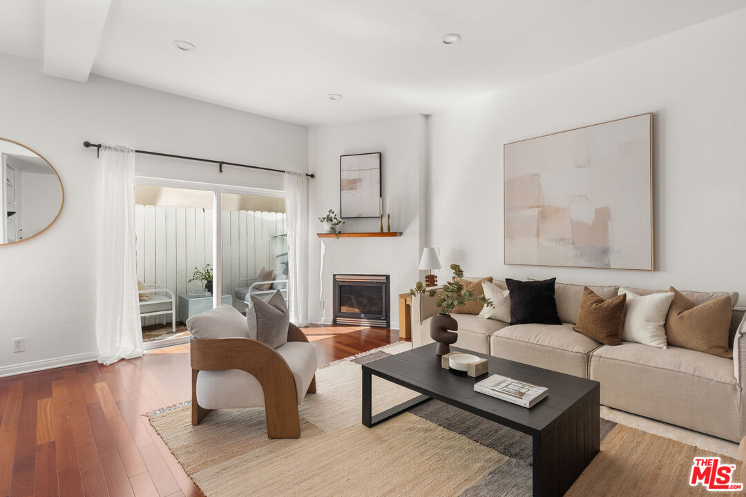 Property photo for 1127 9th St, #103, Santa Monica, CA
