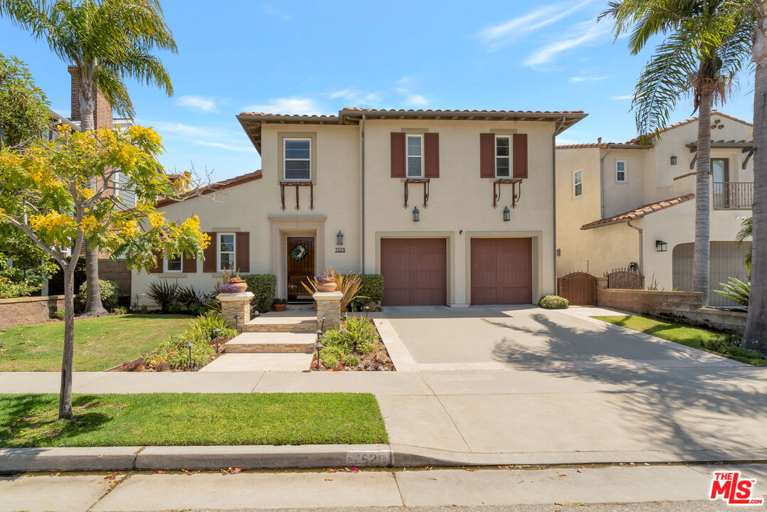 Property photo for 7529 Coastal View Dr, Los Angeles, CA