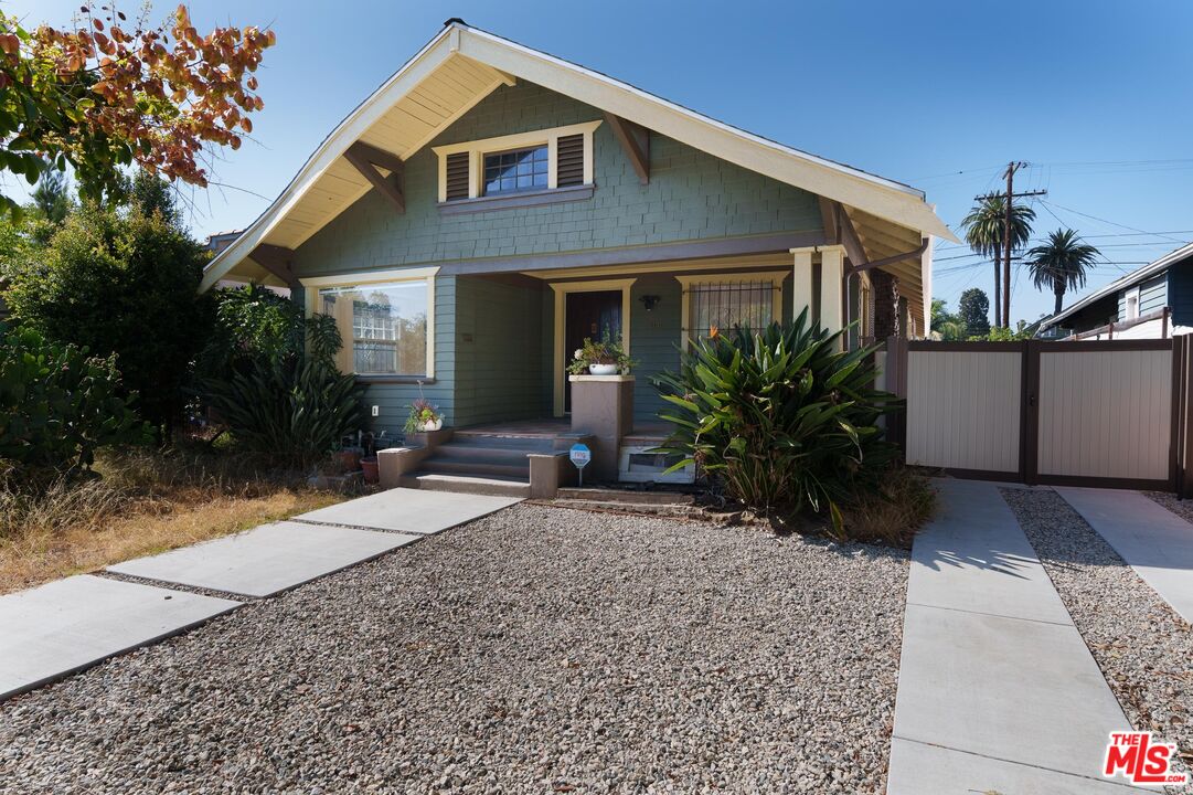 Property photo for 2191 W 31st St, Los Angeles, CA