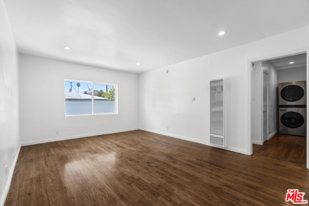 Property photo for 616 Sunset Ave, #C, Venice, CA