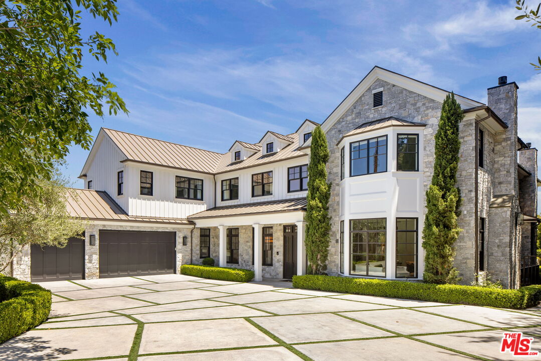 Property photo for 22 Oakmont Dr, Los Angeles, CA