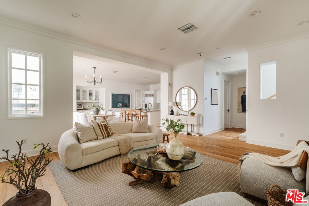 Property photo for 13070 Kiyot Way, Playa Vista, CA