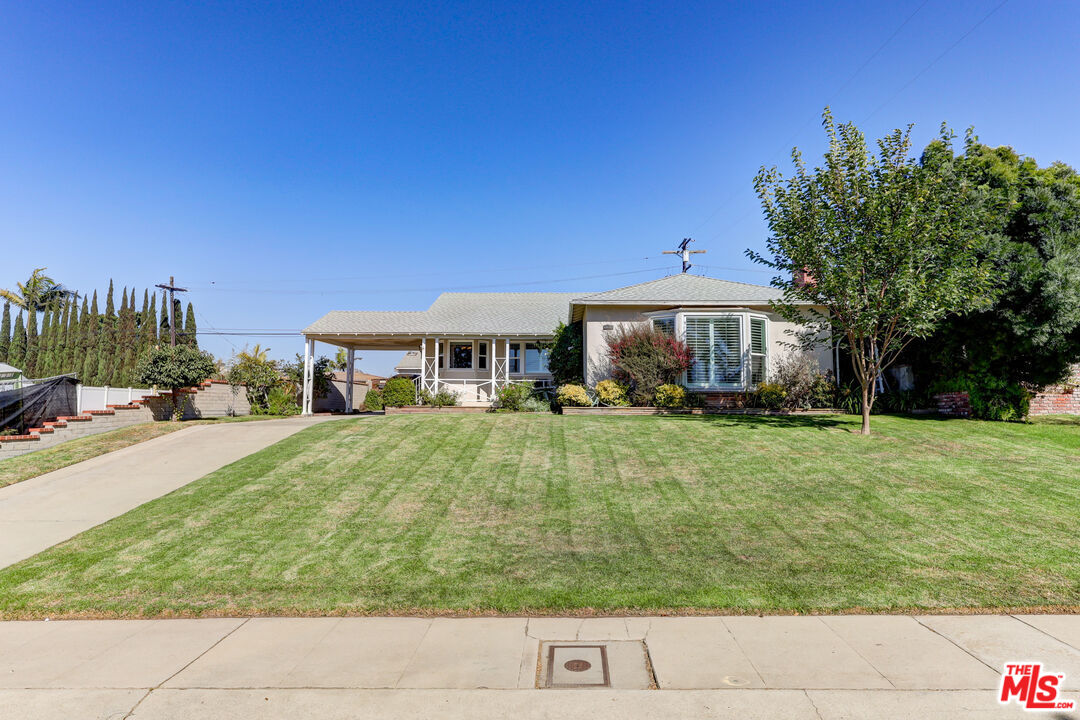 Property photo for 8008 El Manor Ave, Los Angeles, CA