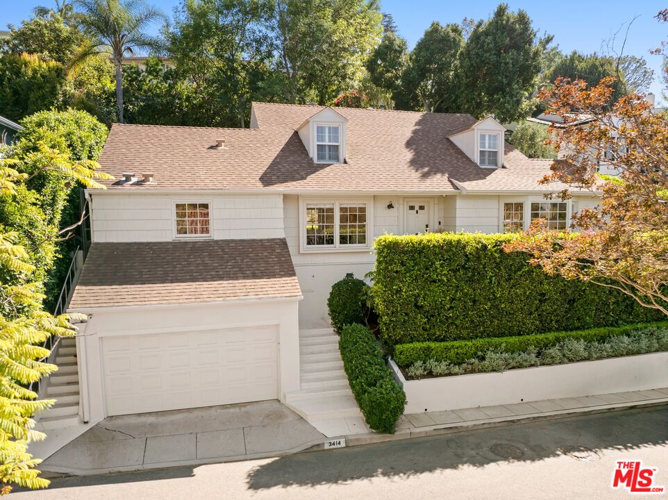 Property photo for 3414 N Knoll Dr, Los Angeles, CA