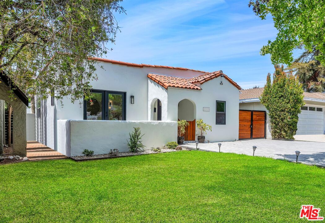 Property photo for 2015 Malcolm Ave, Los Angeles, CA