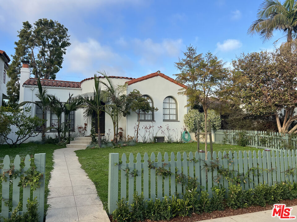 Property photo for 1025 25th St, Santa Monica, CA