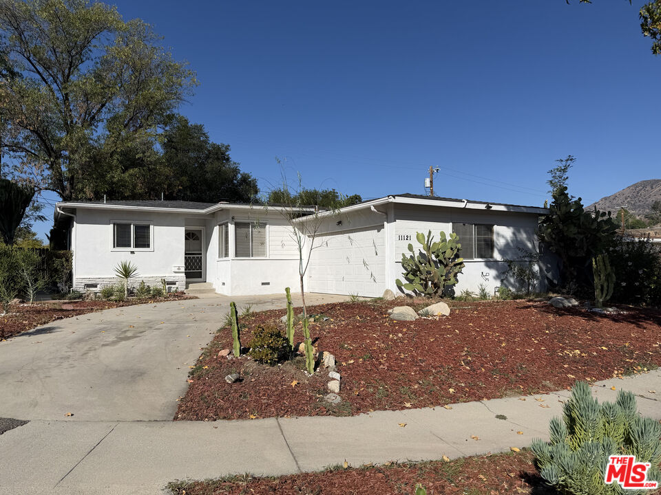 Property photo for 11121 Parr Ave, Los Angeles, CA