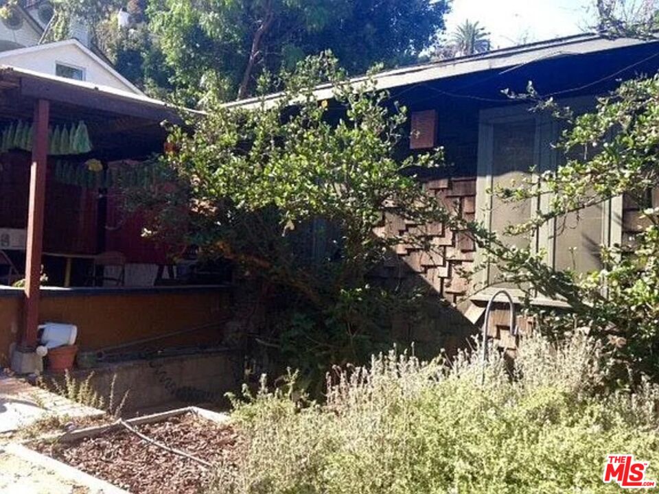 Property photo for 1988 Landa St, Los Angeles, CA