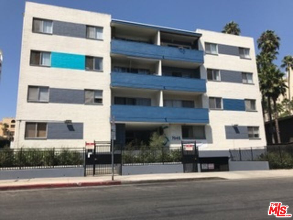 Property photo for 7045 Hawthorn Ave, #203, Los Angeles, CA
