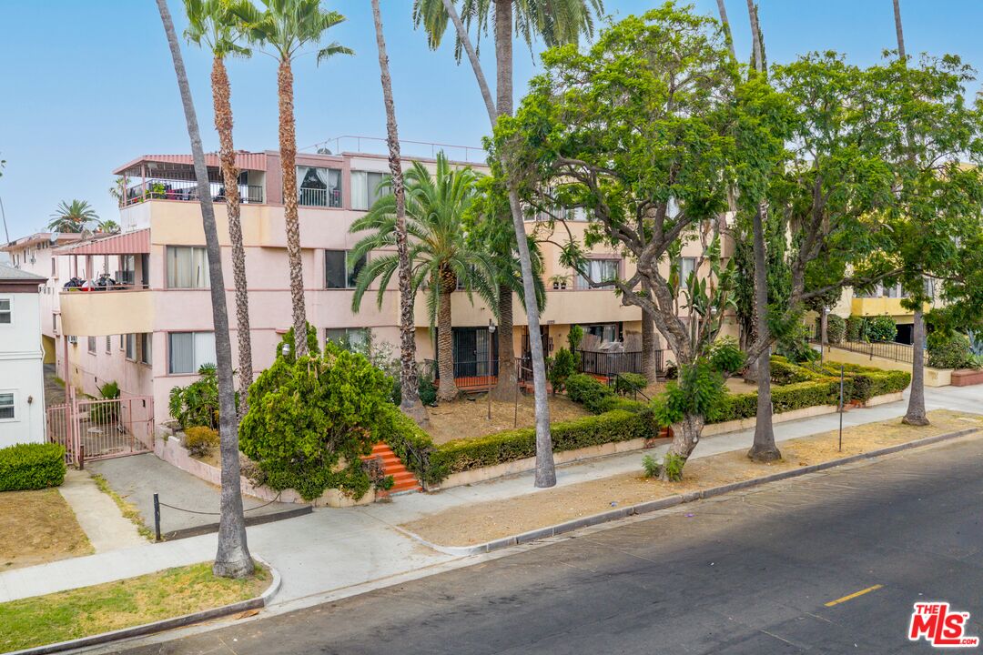 Property photo for 1125 S Westmoreland Ave, Los Angeles, CA