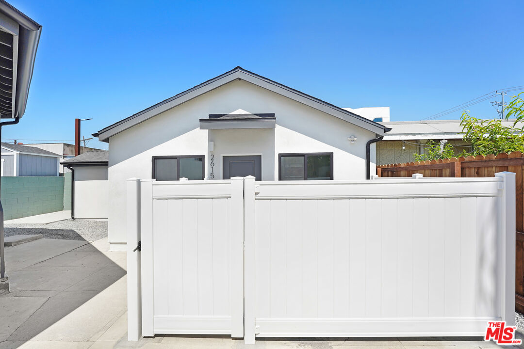 Property photo for 2615 Carmona Ave, Los Angeles, CA