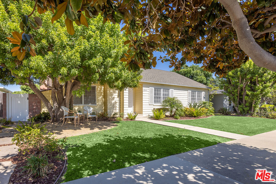 Property photo for 3544 Gardenia Ave, Long Beach, CA