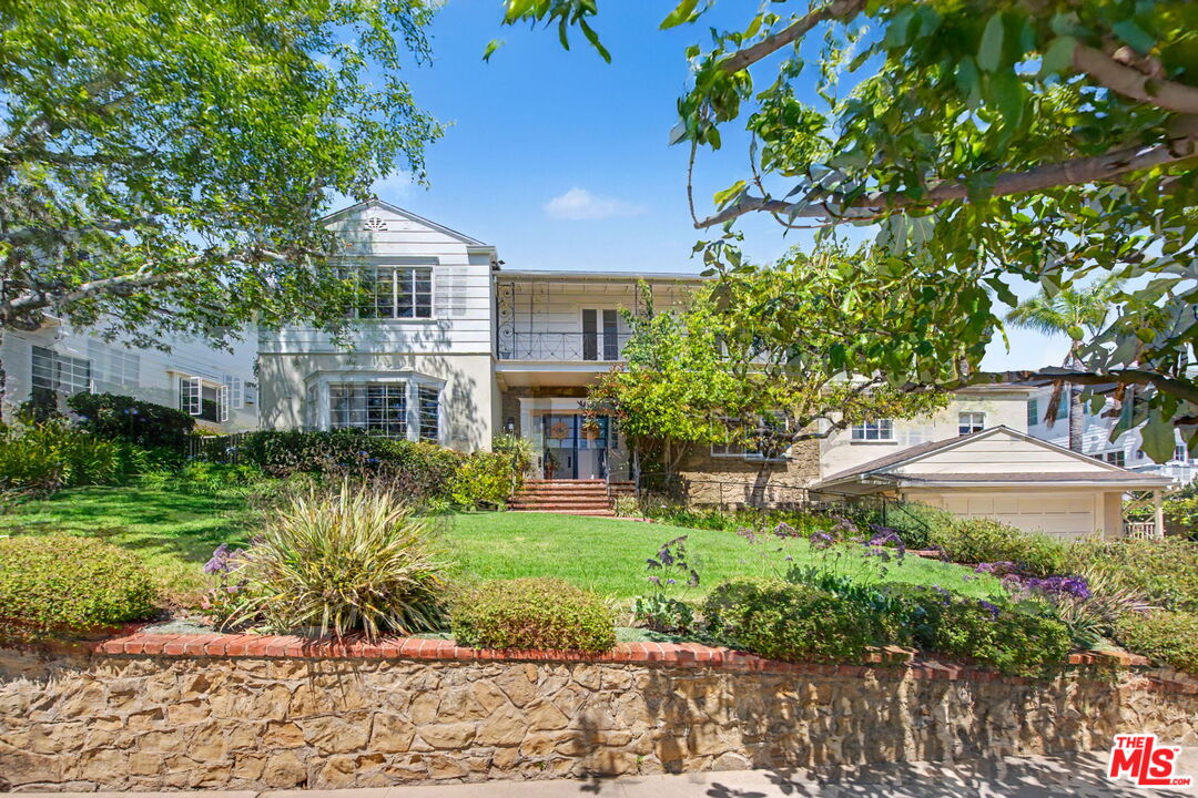 Property photo for 536 Woodruff Ave, Los Angeles, CA