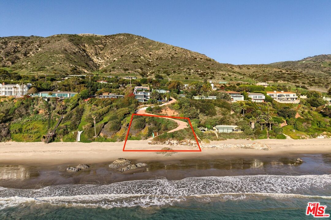 Property photo for 33398 Pacific Coast Highway, Malibu, CA