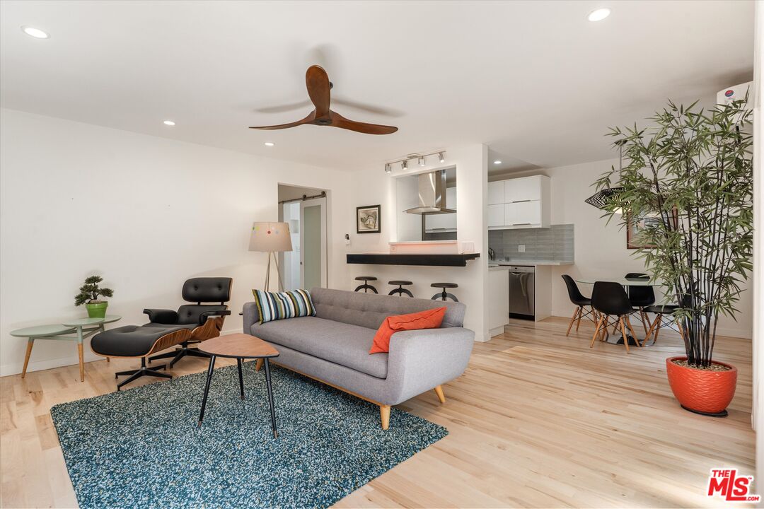 Property photo for 2921 10th St, #3, Santa Monica, CA