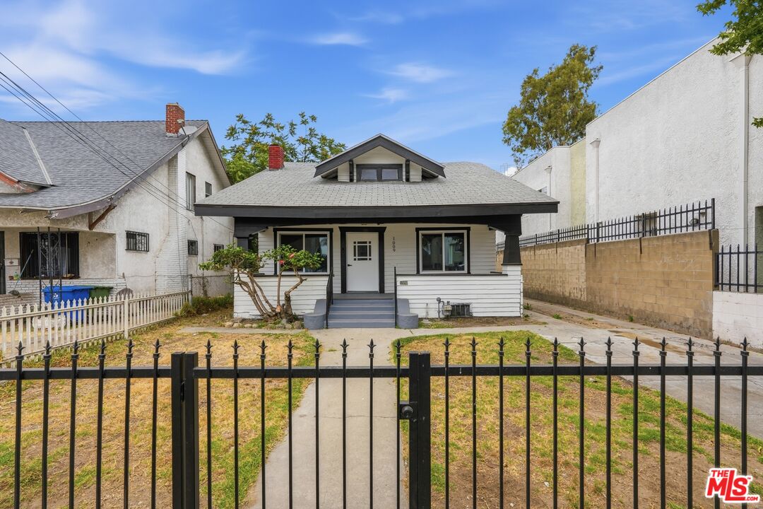 Property photo for 1009 E 43rd St, Los Angeles, CA
