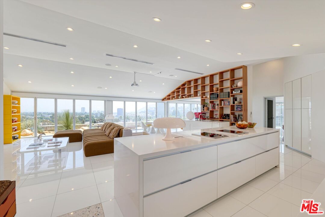 Property photo for 11001 Wrightwood Pl, Los Angeles, CA