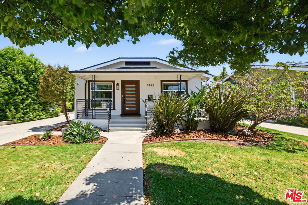Property photo for 2942 Hillcrest Dr, Los Angeles, CA