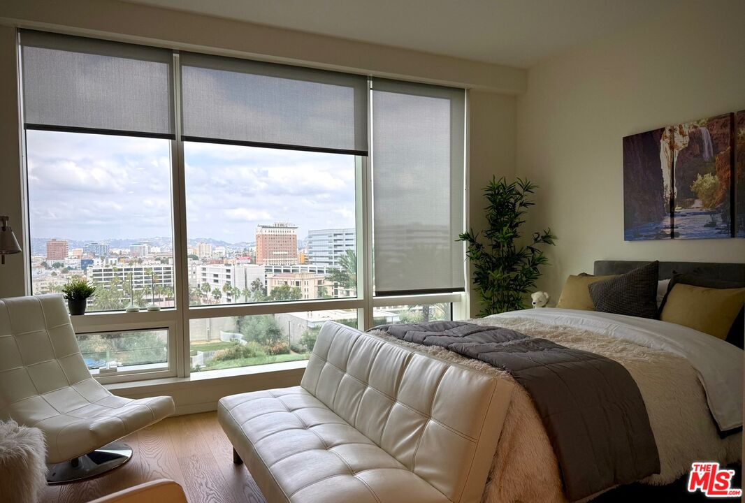 Property photo for 877 S Francisco St, #1220, Los Angeles, CA