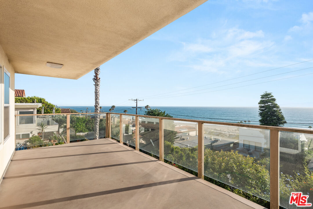 Property photo for 7203 Rindge Ave, Los Angeles, CA