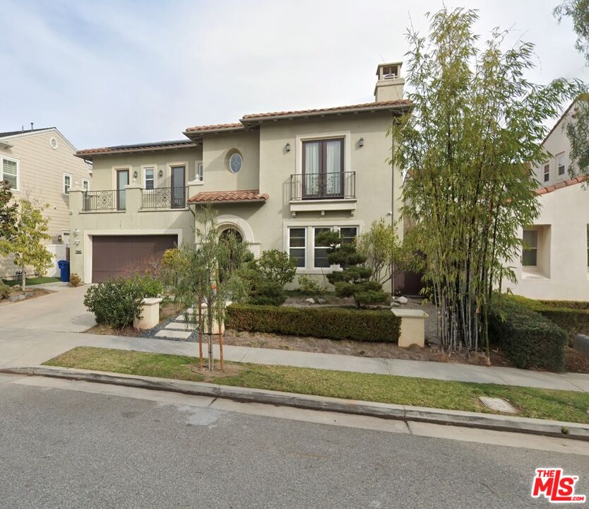 Property photo for 7565 Shore Cliff Dr, Los Angeles, CA