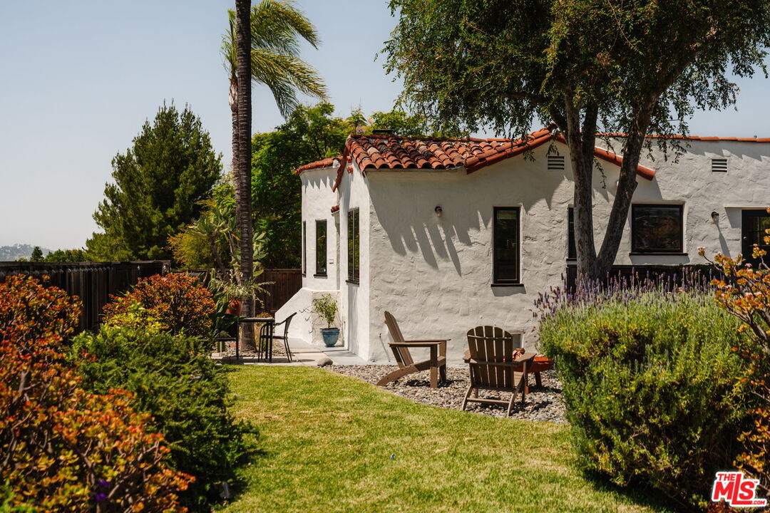 Property photo for 2709 Medlow Ave, Los Angeles, CA