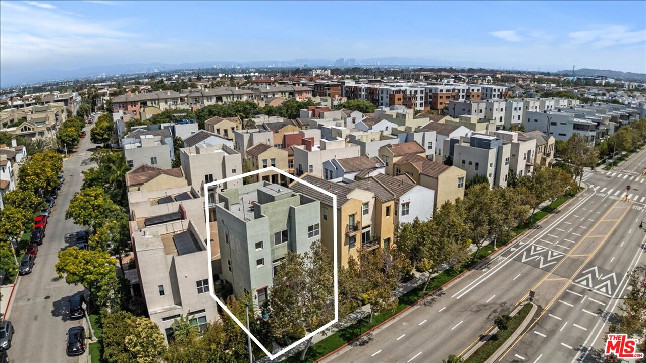 Property photo for 13027 Bluff Creek Dr, Playa Vista, CA