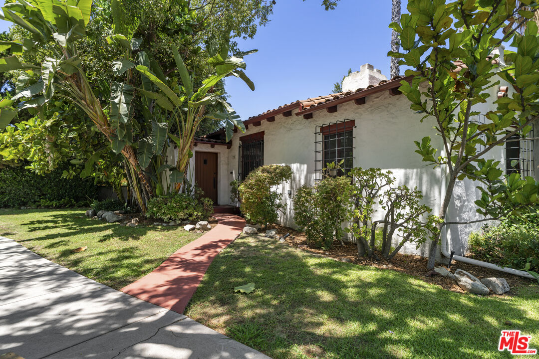 Property photo for 3731 Griffith View Dr, Los Angeles, CA