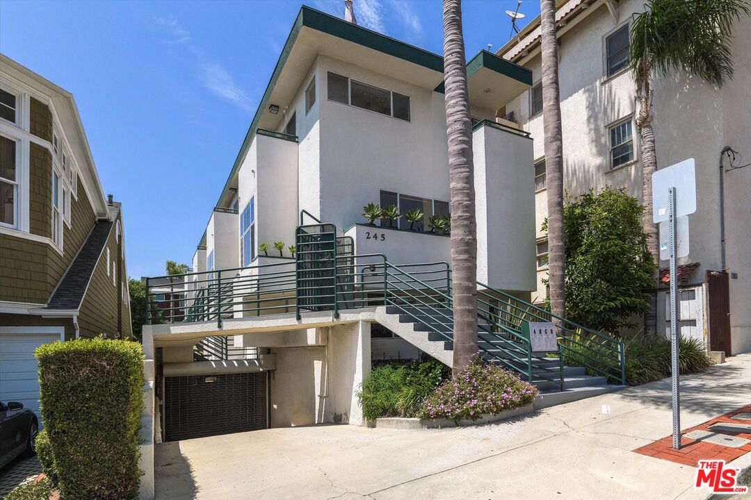 Property photo for 245 Hollister Ave, #1, Santa Monica, CA