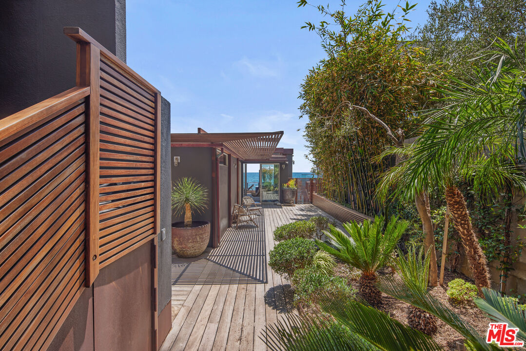 Property photo for 24956 Malibu Rd, Malibu, CA