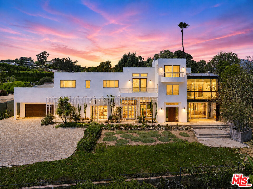 Property photo for 29035 Cliffside Dr, Malibu, CA