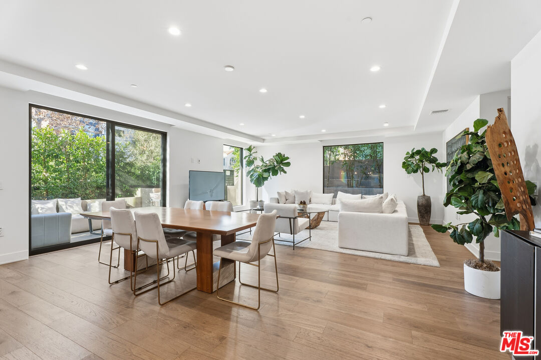Property photo for 725 N Croft Ave, #103, Los Angeles, CA