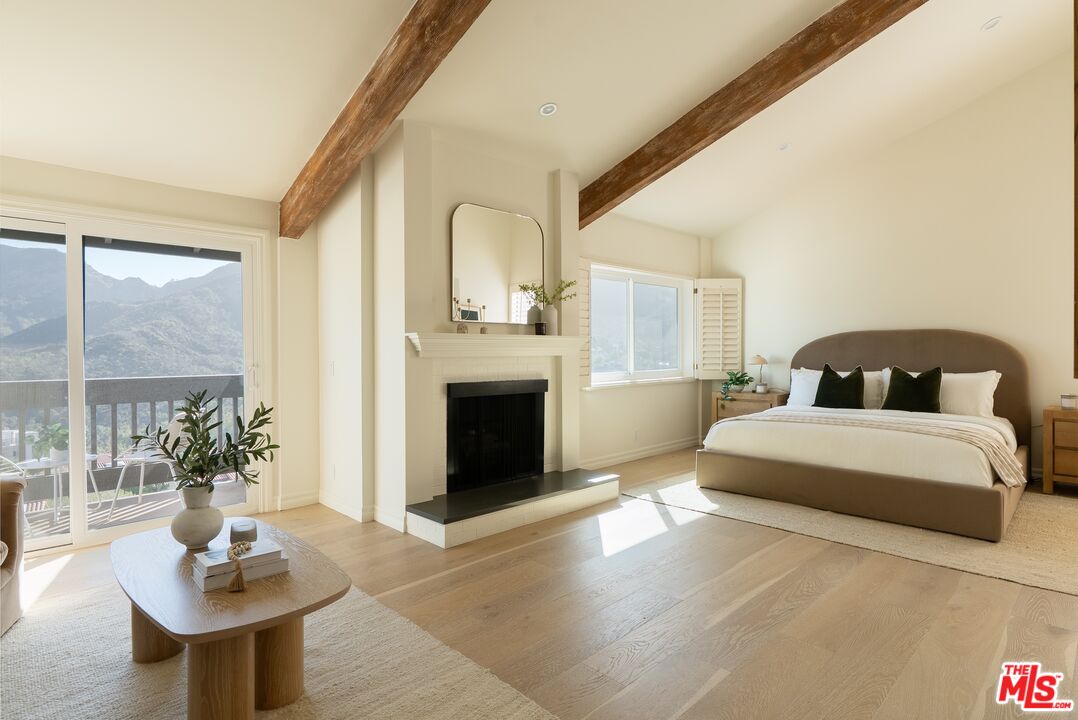 Property photo for 1692 Michael Ln, Los Angeles, CA