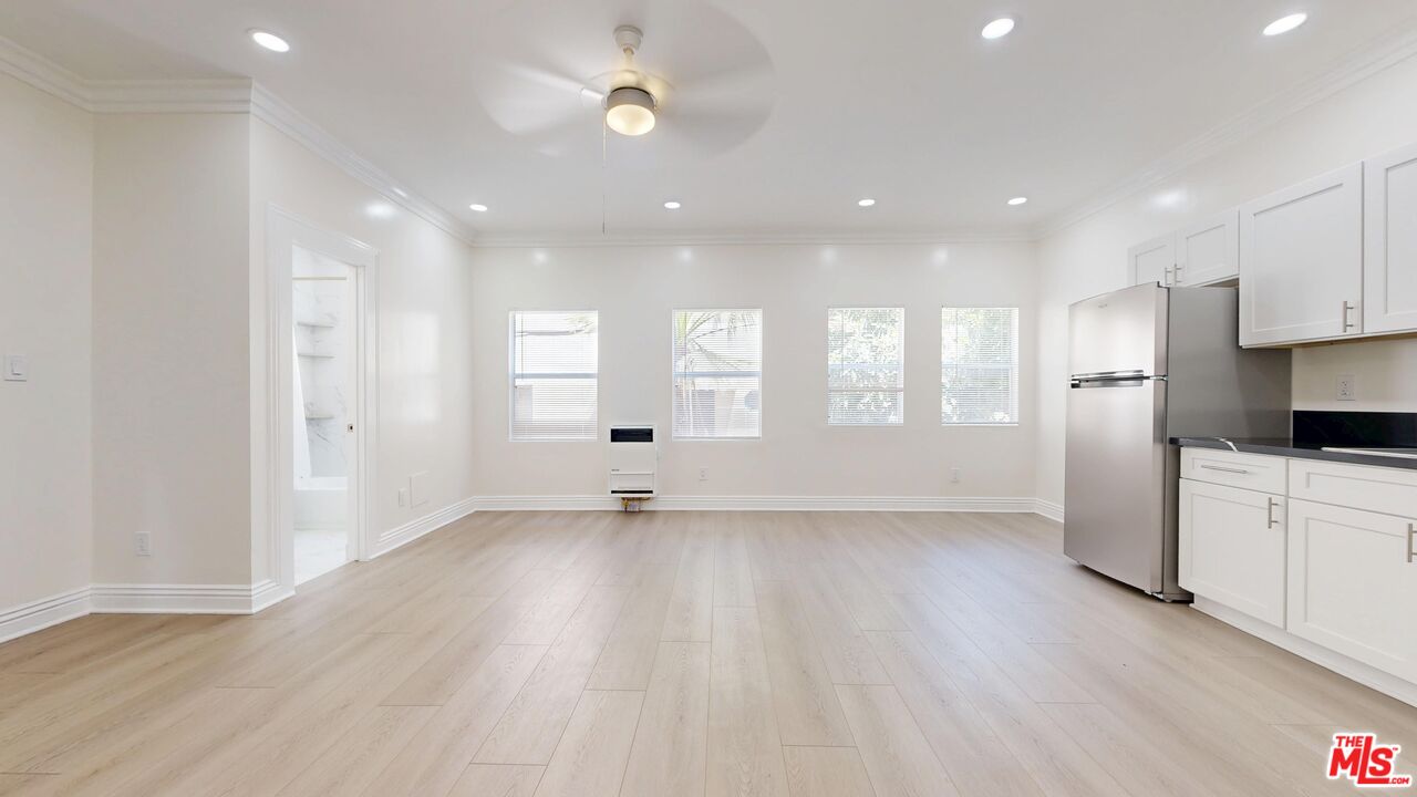 Property photo for 507 Loma, #207, Los Angeles, CA