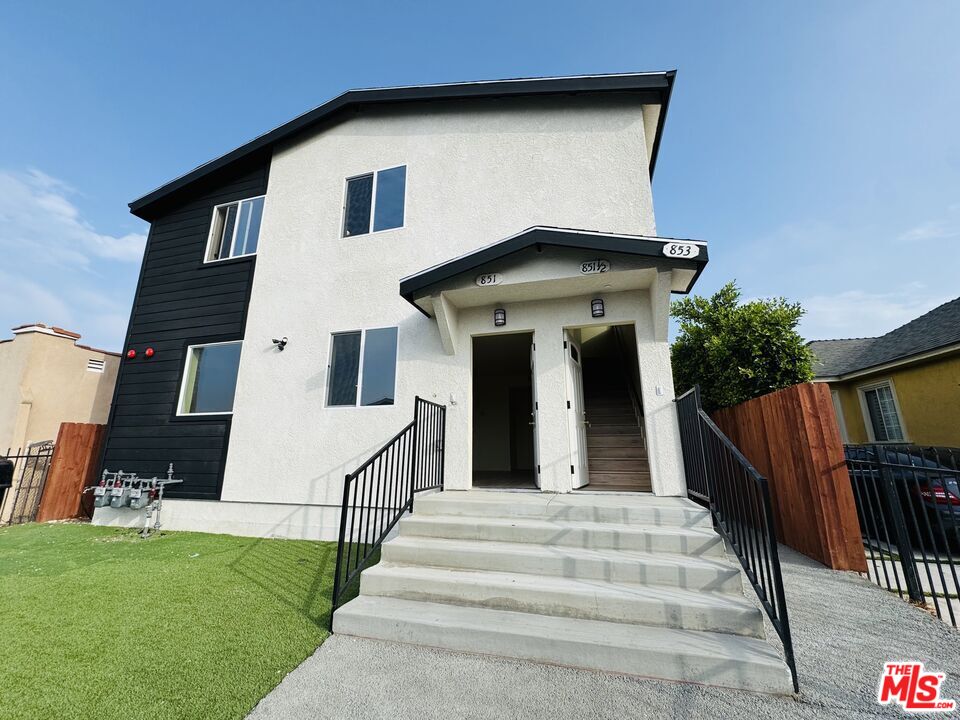 Property photo for 851 E 76th Pl, #853, Los Angeles, CA