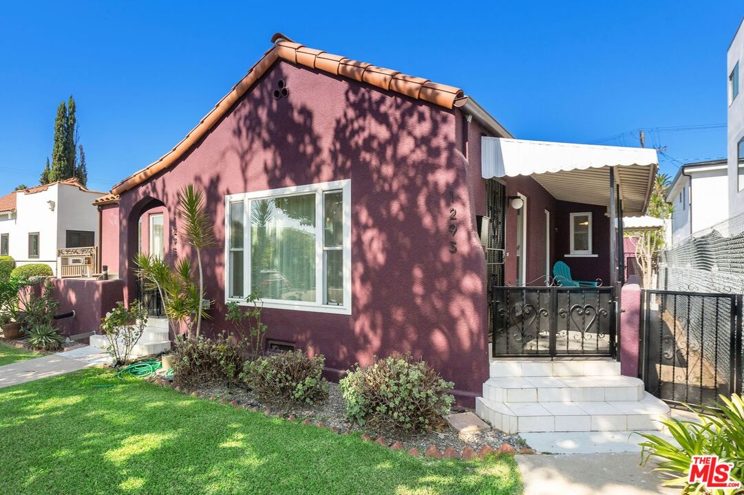 Property photo for 1293 S Sycamore Ave, Los Angeles, CA
