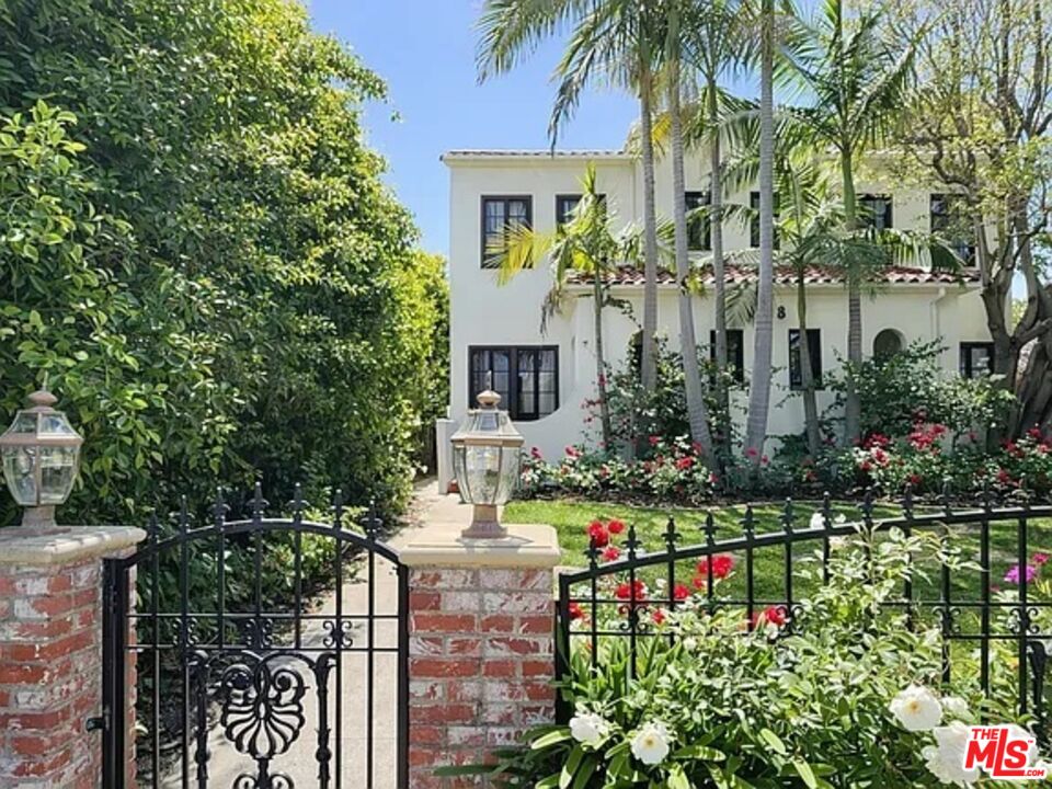 Property photo for 1118 10th St, #6, Santa Monica, CA