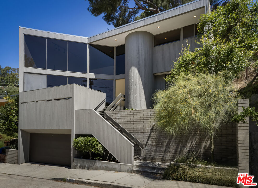 Property photo for 3035 Windsor Ave, Los Angeles, CA