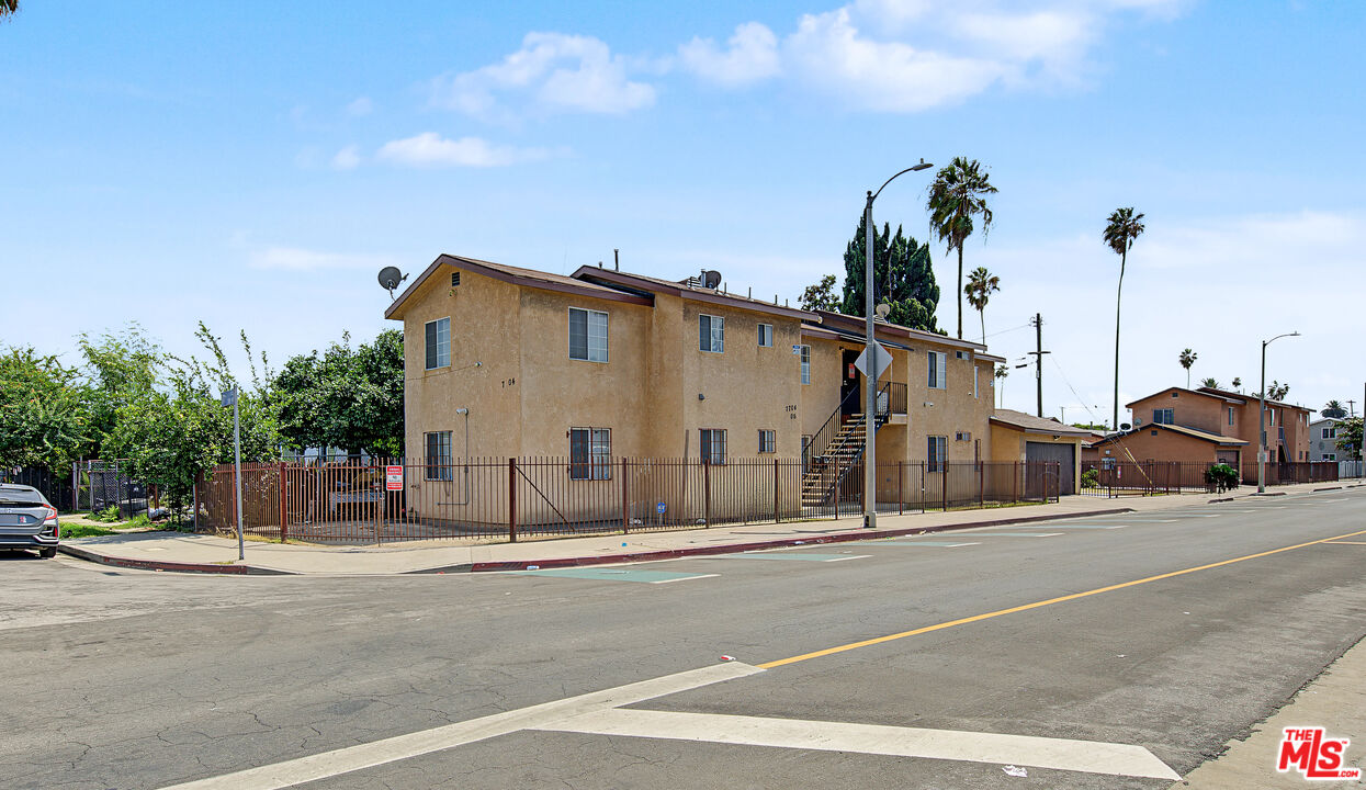 Property photo for 7704 S Grand Ave, Los Angeles, CA