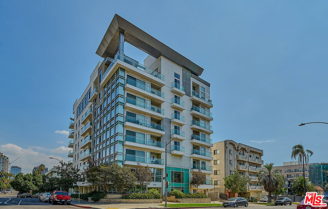 Property photo for 702 S Serrano Ave, #605, Los Angeles, CA